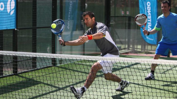 Patrocinadores para un torneo de pádel