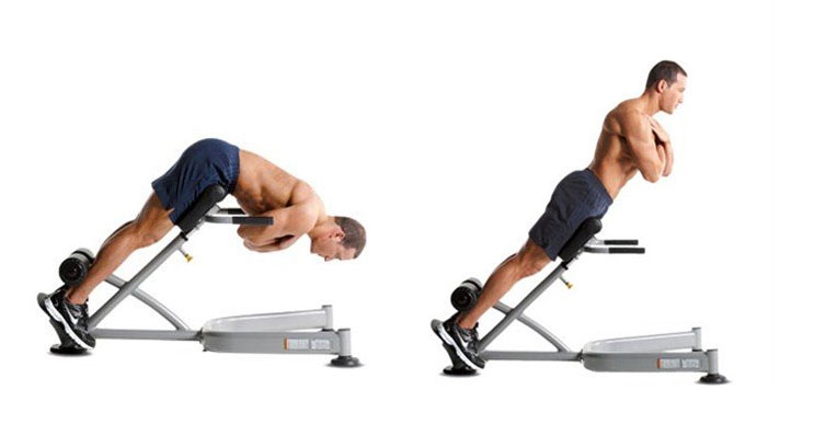 Ejercicios de Hiperextensiones de espalda en máquina para futbolistas