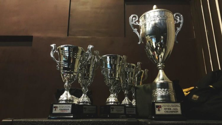 Trofeos para organización de torneos de basquet