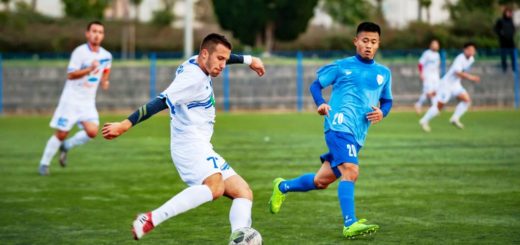 Deporte con partido de edad masculina