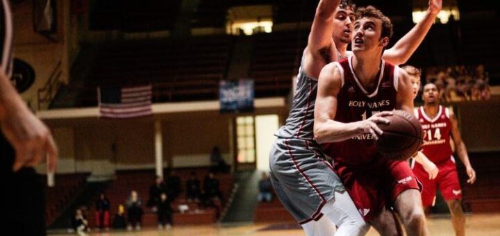 Las reglas de baloncesto entre jugadores con balón