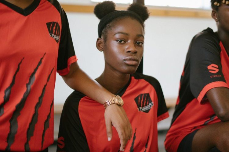 Desigualdad de género en el fútbol profesional y amateur