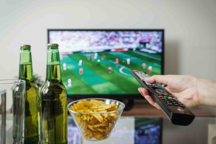 Anzai Ajustable ~ lado Fútbol en la tele 📺 Partidos hoy en TV: LaLiga, Champions • Competize