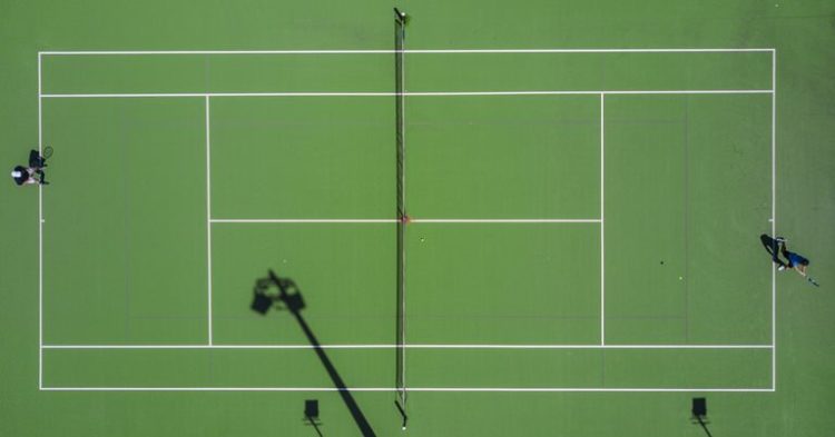 Las medidas de la pista de tenis según sus reglas