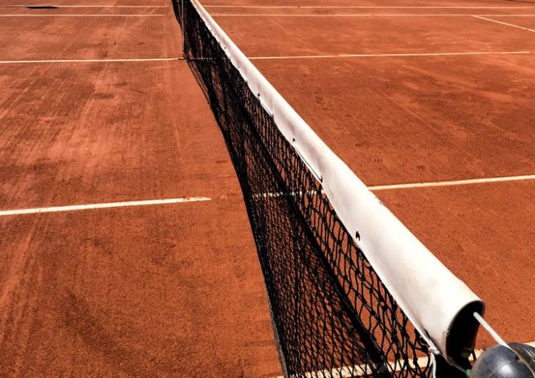 La altura de la red de tenis según sus reglas
