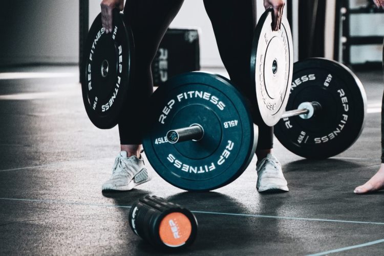 Barras y discos para hip thrust