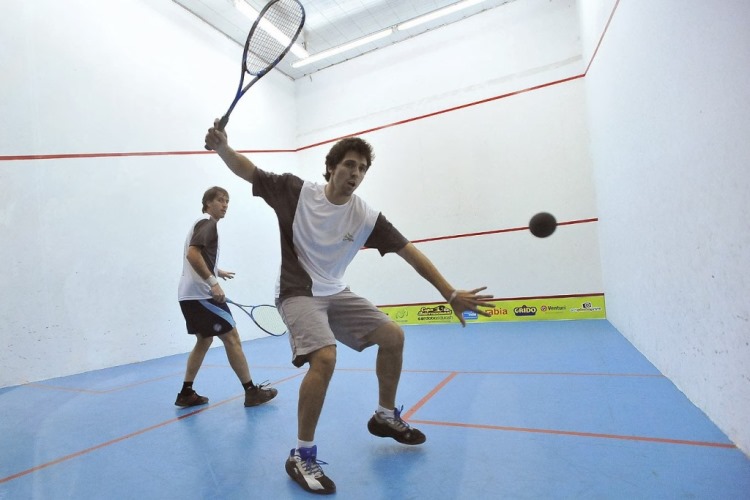 Squash Qué es, historia, reglas de juego, pista, raquetas COMPETIZE