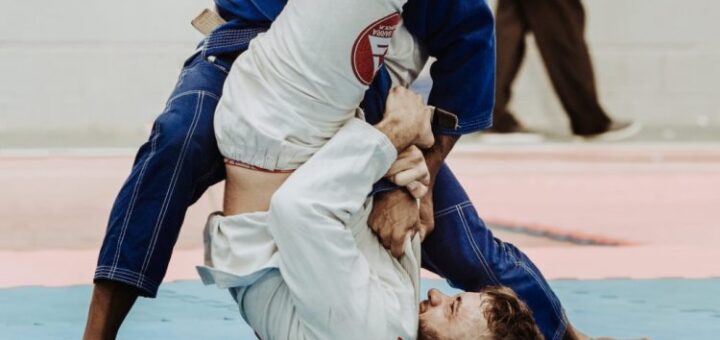 El judo es un ejemplo de deporte de contacto