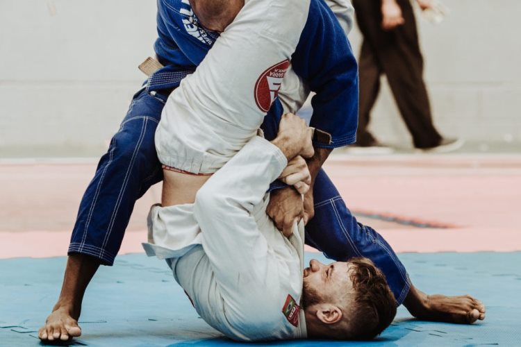 El judo es un ejemplo de deporte de contacto
