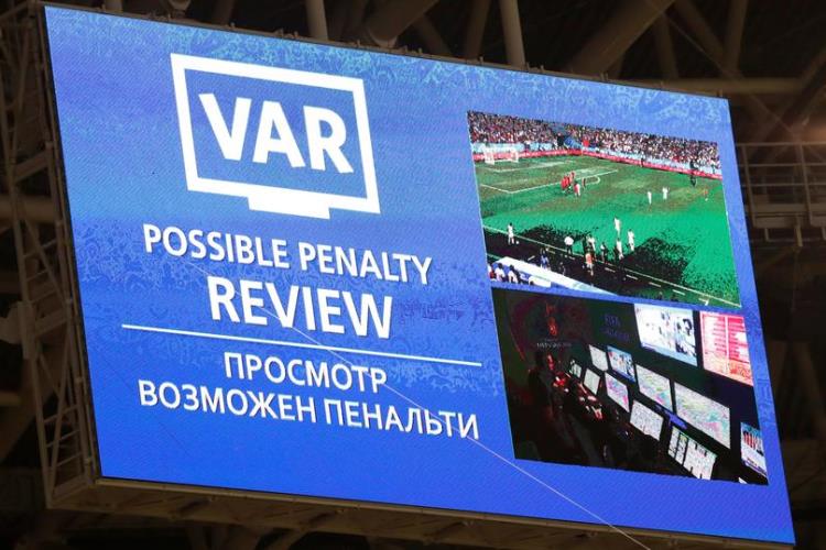 Decisión de penalty tras revisión del VAR