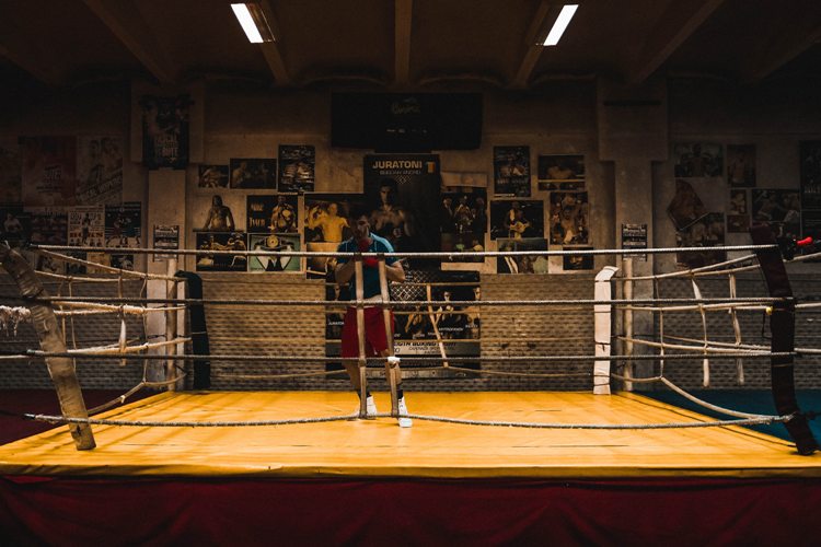 Reglas el boxeo del ring y las cuerdas