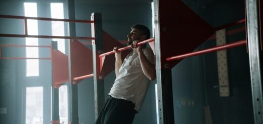 Dominadas en casa, con barras, máquinas