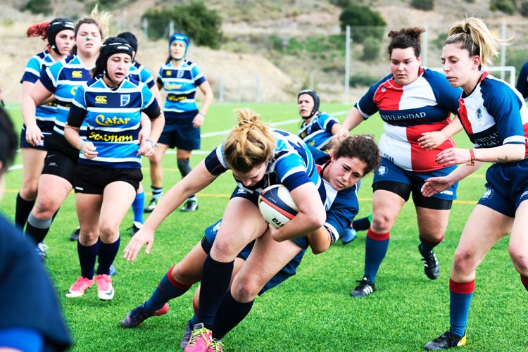 Funciones de jugadores en rugby, backs y forwards