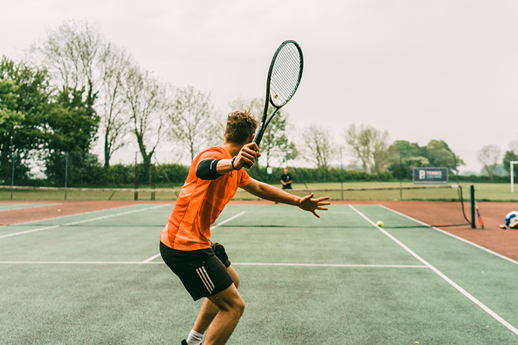 Tipos de servicio en tenis: plano, liftado y cortado
