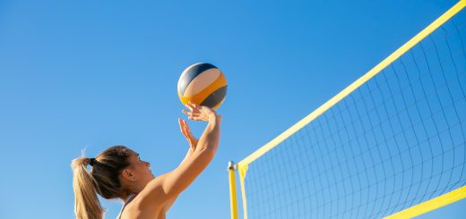 Tipos de saque en voleibol. Pelota y pista