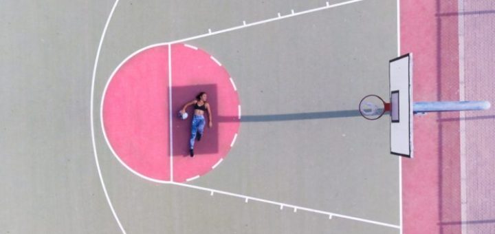 vista cenital de cancha de baloncesto