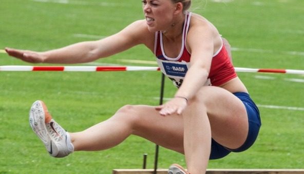 Salto de longitud o salto largo femenino