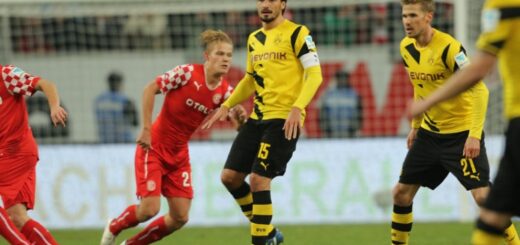 Ojeadores de fútbol o scouter. jugadores y equipos