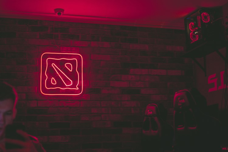 Dota 2: Strategy & Team Communication