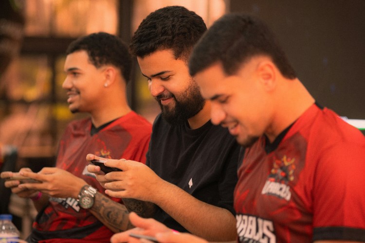 eSports teams and their partnerships, sponsorships, comarketing