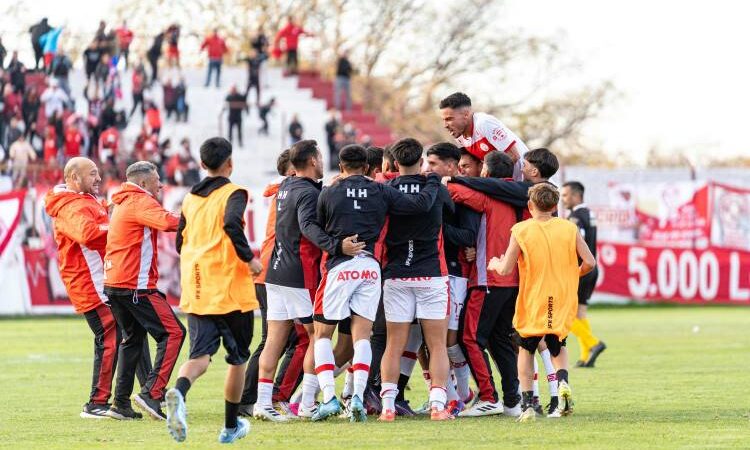 Éxito en el fútbol con datos, táctica y competencia