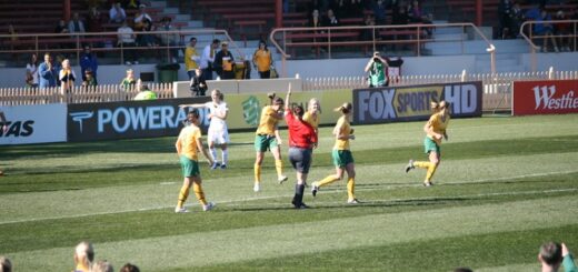 Fuera de juego en fútbol y tiro libre
