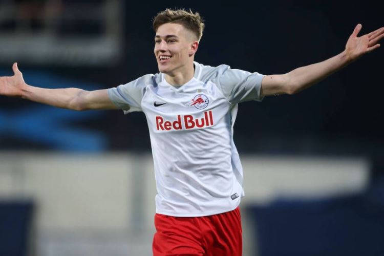 Jóvenes talentos del fútbol para la temporada 2025