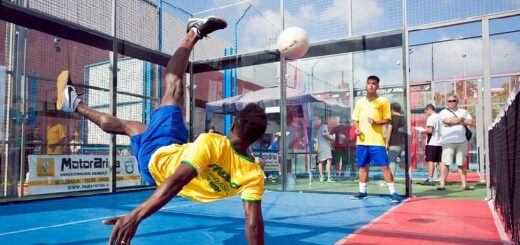 Padbol o pádel fútbol: Campo y pelota