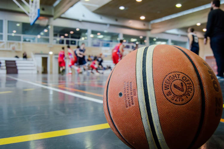 Partidos de otras ligas de baloncesto