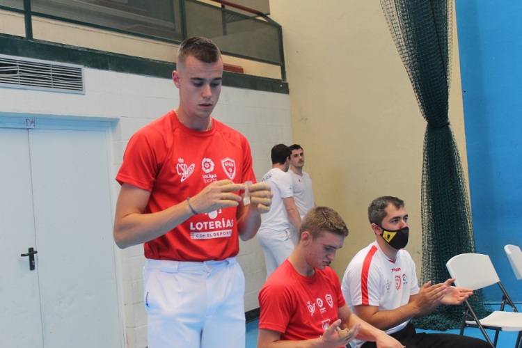 Historia y origen de la pelota vasca en los pelotaris y trinquetes