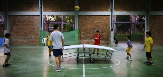 Pista y mesa de fútbol ping pong
