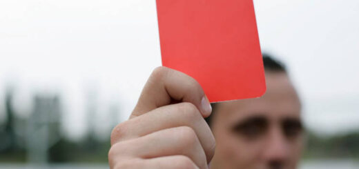Sanciones en el fútbol: Tarjeta roja y penalti