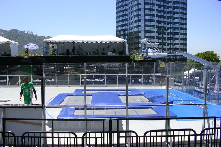 Slam ball: Pelota, jugadores y baloncesto