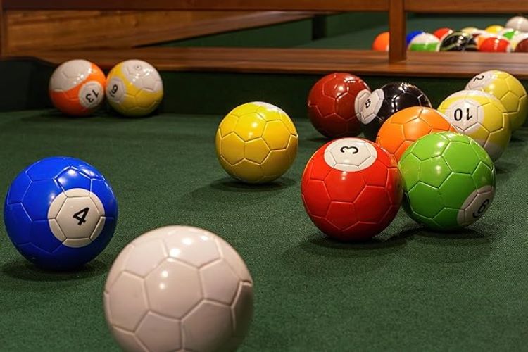 Snookball: fútbol y billar humano, soccerpool